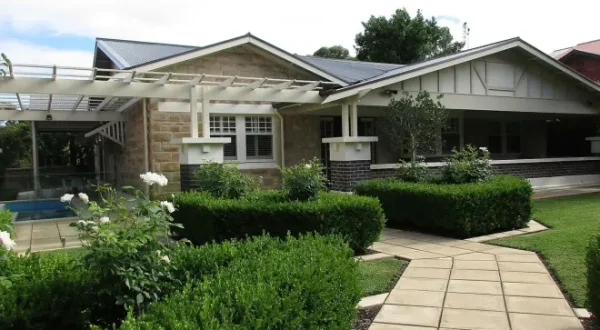 House Hunters International
