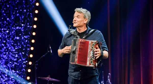 Kabarettstars unter Sternen: Andreas Vitásek & Friends