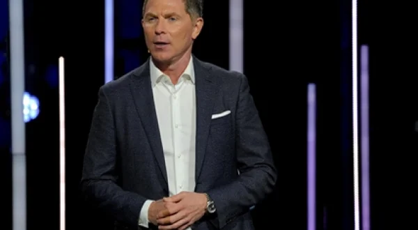 Bobby Flay: triple desafío | Titanes contra Ashleigh Shanti