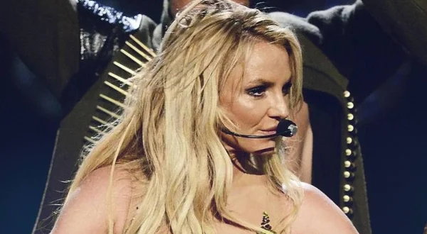 Britney Spears - Live from London