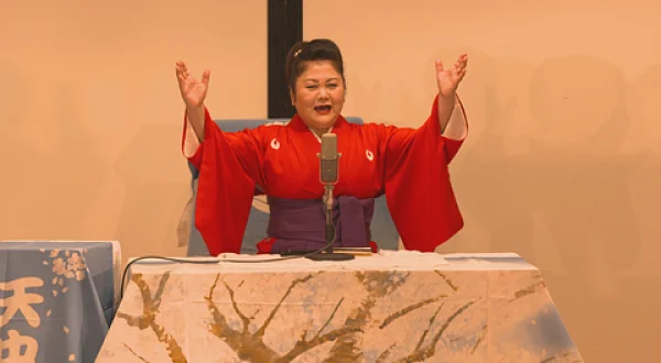 天中軒月子～人気の民謡・演歌歌手が転身！