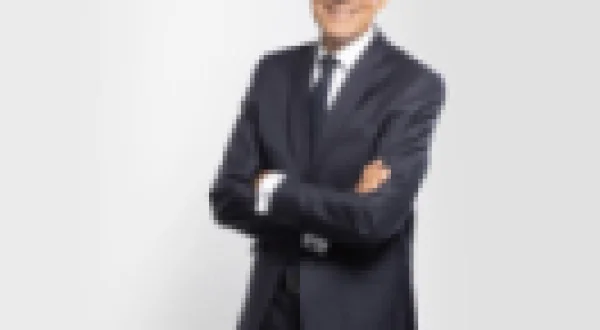 Face à Darius Rochebin