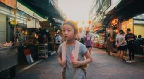 Left-handed girl