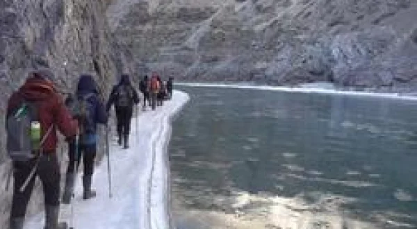 Chadar, le trek des glaces