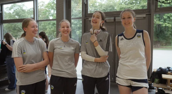 Dunking Girls