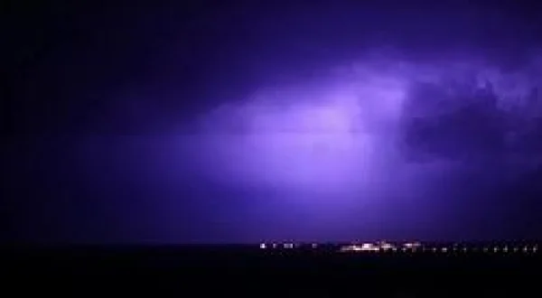 SurvivalScience_S1_EP4_LightningStrike_SEG4_4