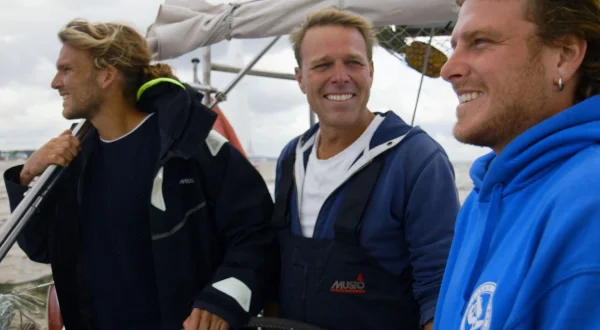 Kurs mod fjerne kyster