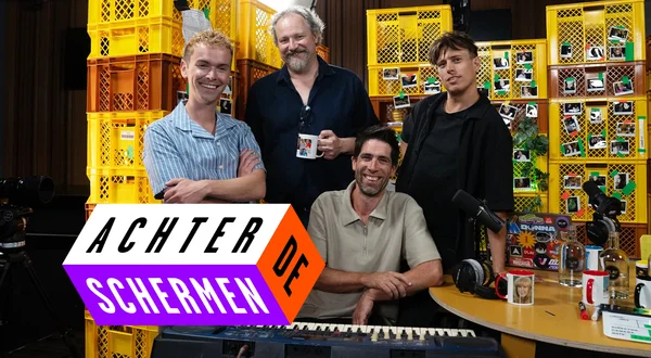 Achter de schermen