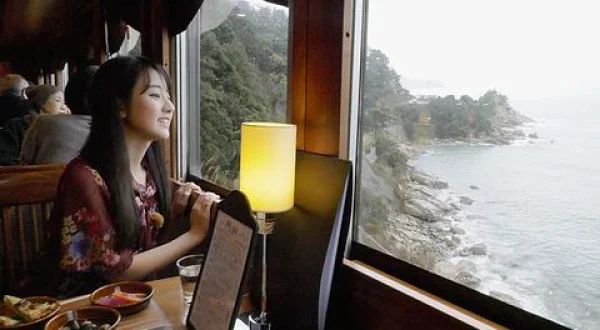 旅する観光列車
