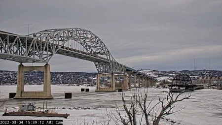 Duluth Canal Cam - Lake Superior